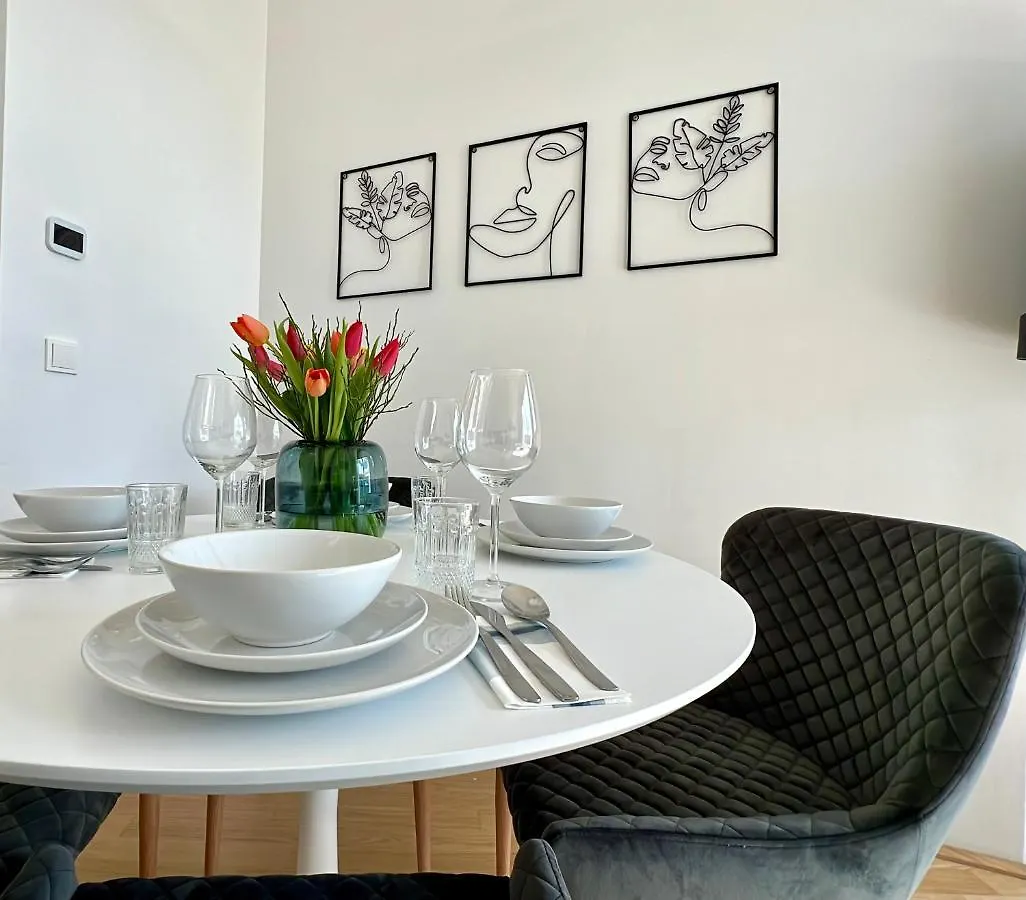 Cozy Property At Belvedere Vienne 0*,